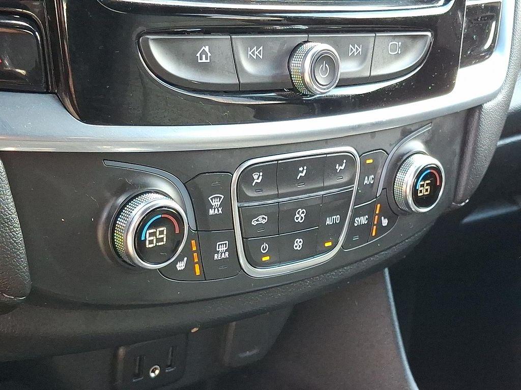 used 2022 Chevrolet Traverse car, priced at $30,968