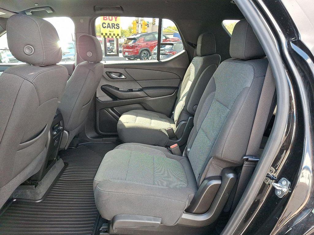used 2022 Chevrolet Traverse car, priced at $30,968