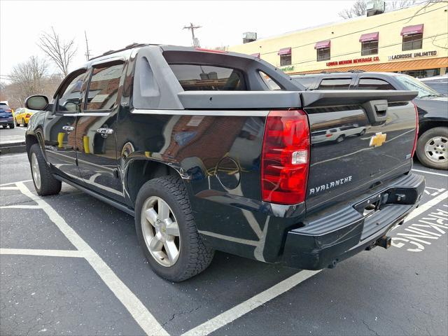 used 2008 Chevrolet Avalanche car, priced at $15,925