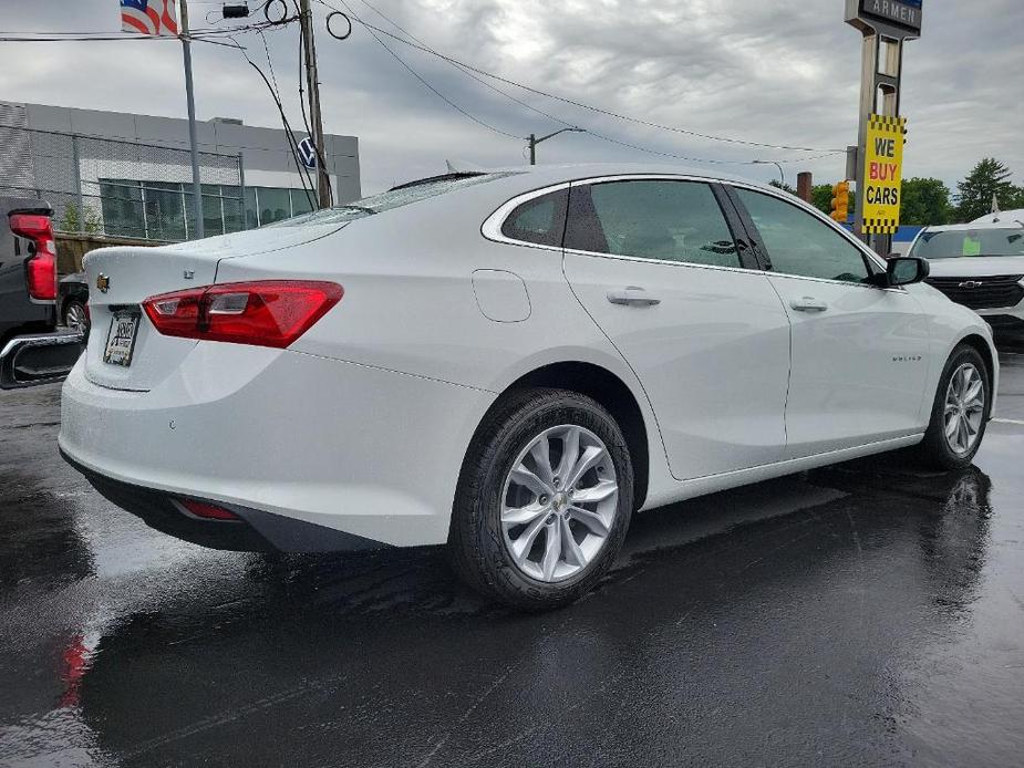 new 2024 Chevrolet Malibu car, priced at $27,910