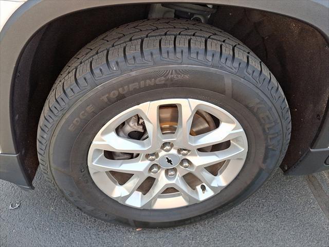 used 2022 Chevrolet Traverse car, priced at $23,352