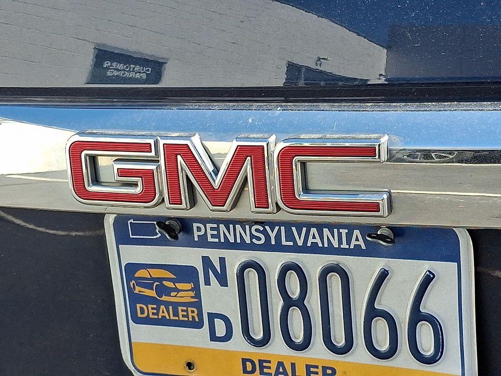 used 2018 GMC Yukon car, priced at $25,404