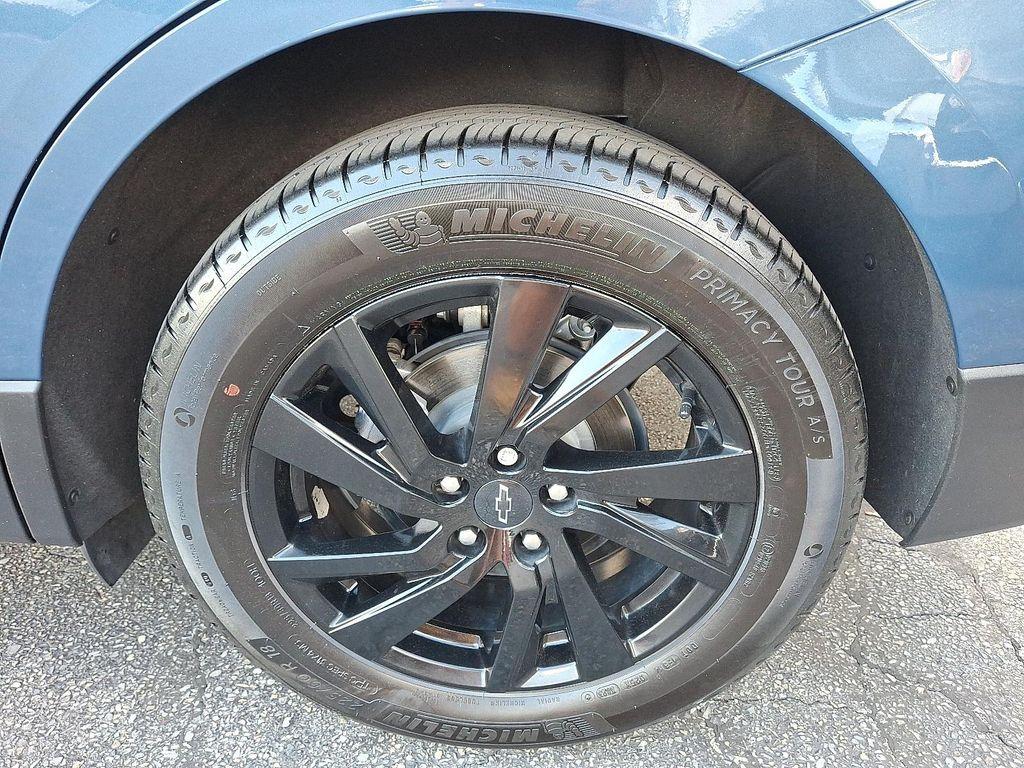 used 2024 Chevrolet Equinox car, priced at $23,408
