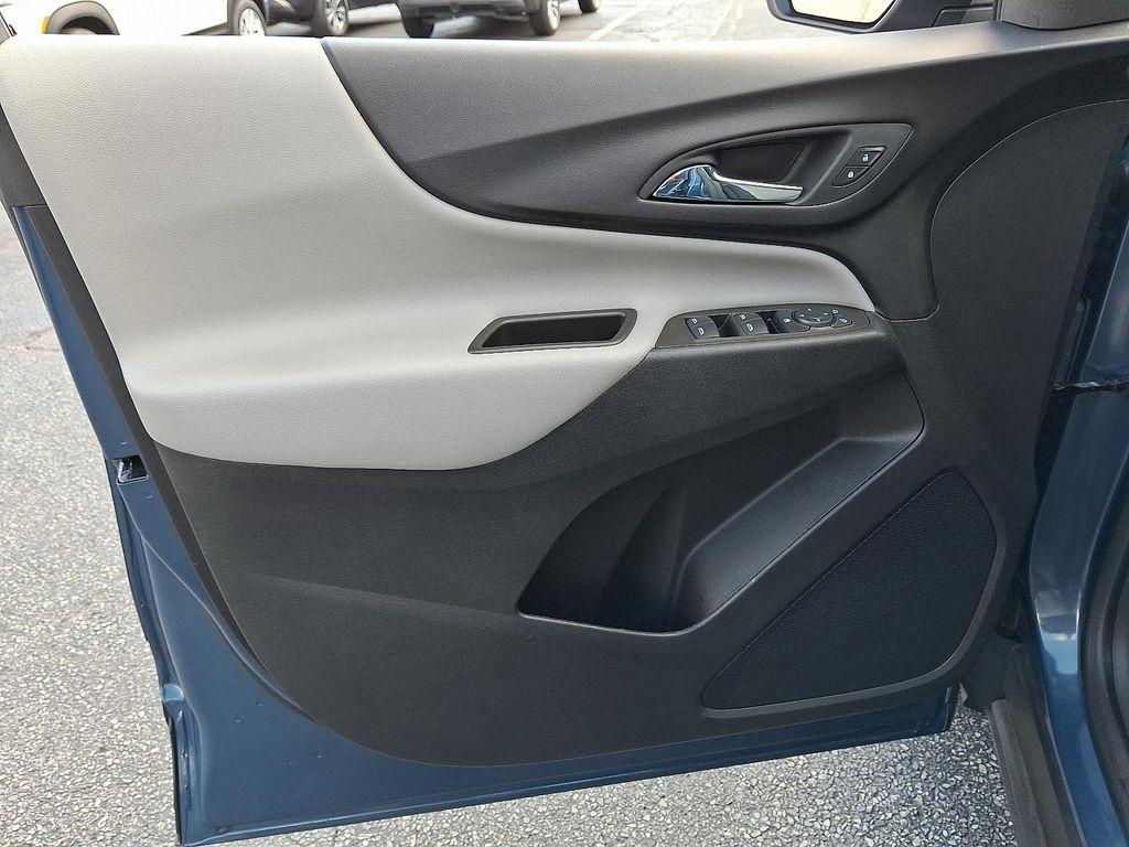 used 2024 Chevrolet Equinox car, priced at $23,408