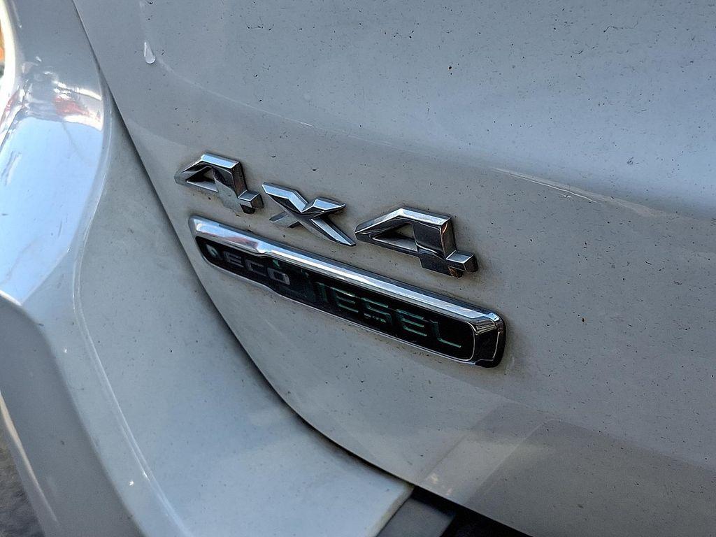used 2014 Jeep Grand Cherokee car, priced at $10,634