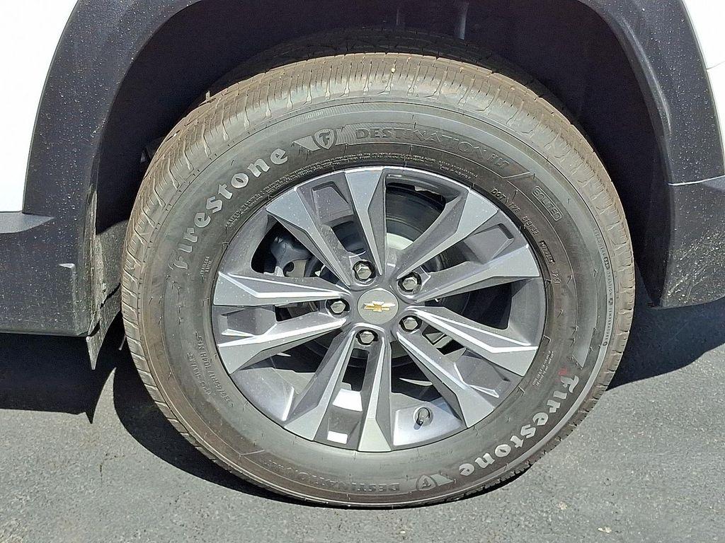 new 2026 Chevrolet Equinox car, priced at $29,335