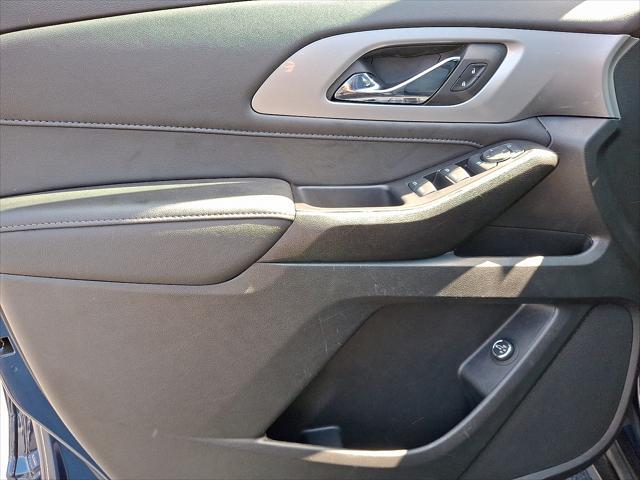 used 2022 Chevrolet Traverse car, priced at $26,768