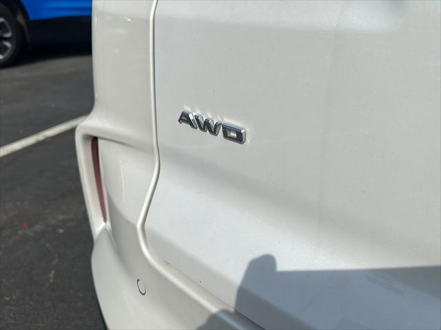 used 2024 Cadillac XT4 car, priced at $37,999
