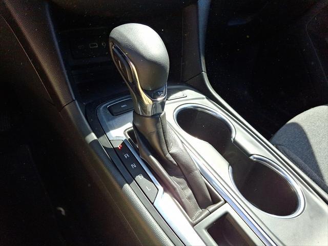 used 2022 Chevrolet Equinox car, priced at $24,216