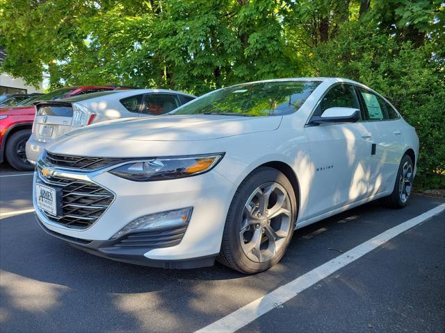 new 2024 Chevrolet Malibu car, priced at $29,198