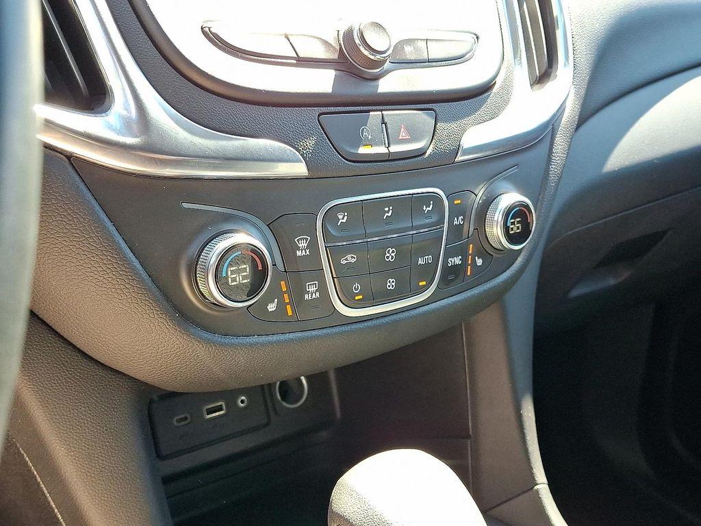 used 2024 Chevrolet Equinox car, priced at $24,289