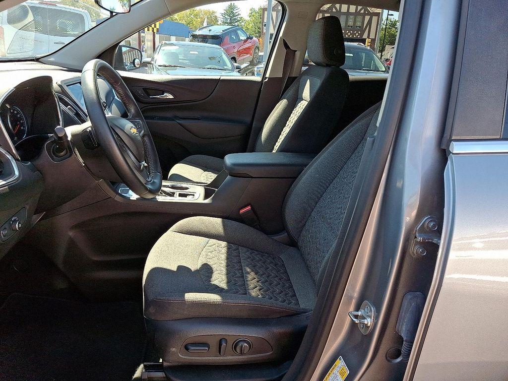 used 2024 Chevrolet Equinox car, priced at $24,289