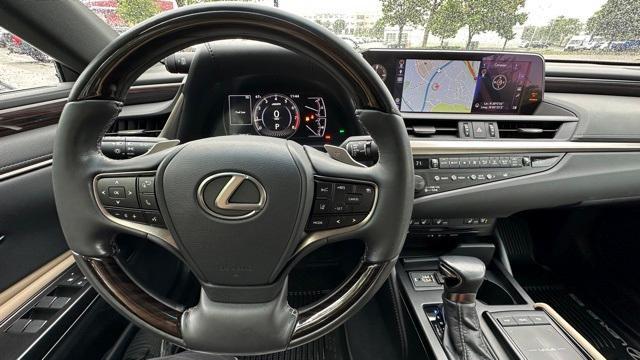 used 2019 Lexus ES 350 car, priced at $27,998