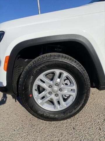 new 2024 Jeep Grand Cherokee car, priced at $37,499