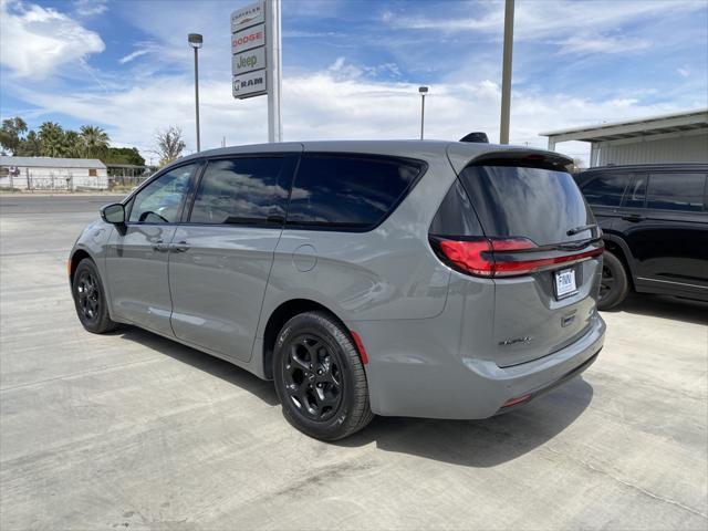 new 2023 Chrysler Pacifica Hybrid car, priced at $34,958