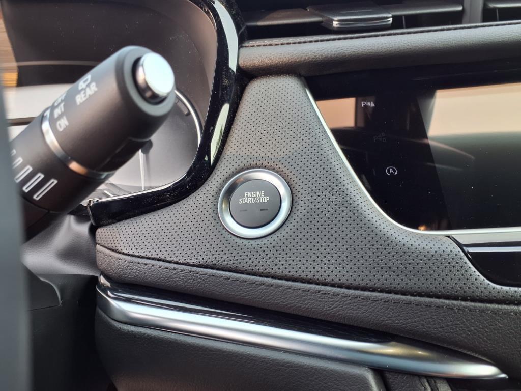 new 2025 Cadillac XT5 car, priced at $53,985