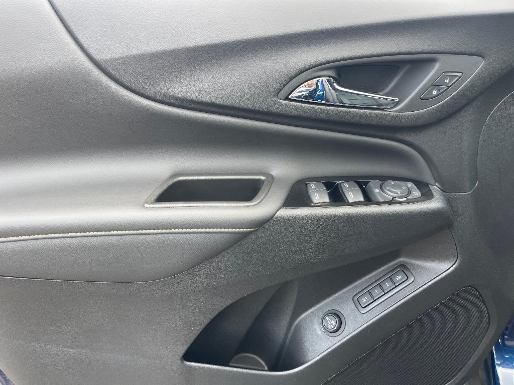 used 2022 Chevrolet Equinox car, priced at $25,400