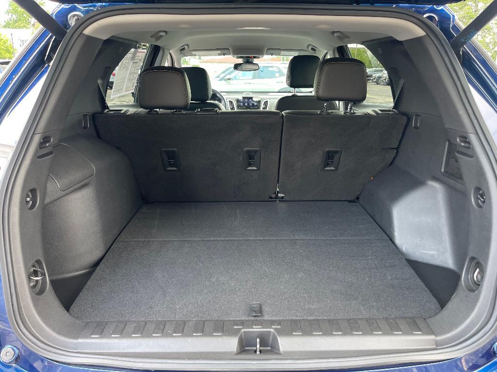 used 2022 Chevrolet Equinox car, priced at $25,400