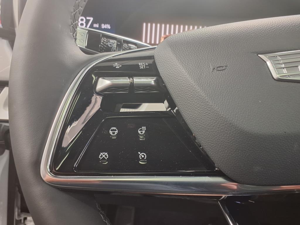 new 2025 Cadillac OPTIQ car, priced at $60,270