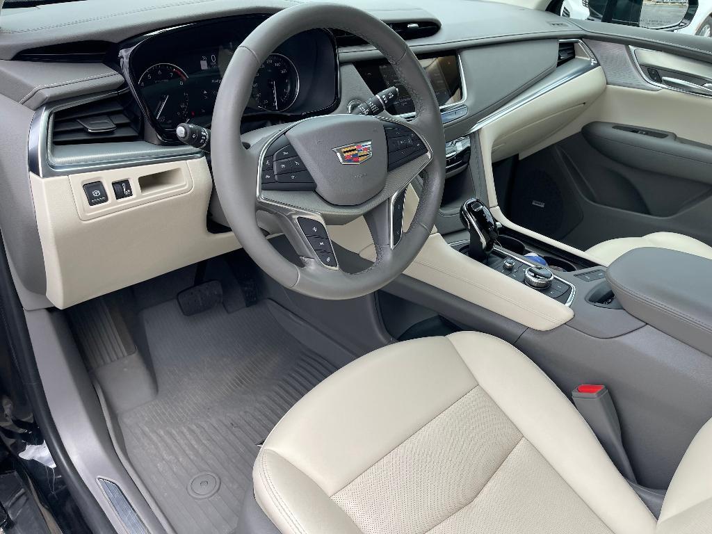 used 2023 Cadillac XT5 car, priced at $33,440