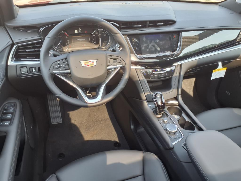 new 2025 Cadillac XT6 car, priced at $62,680