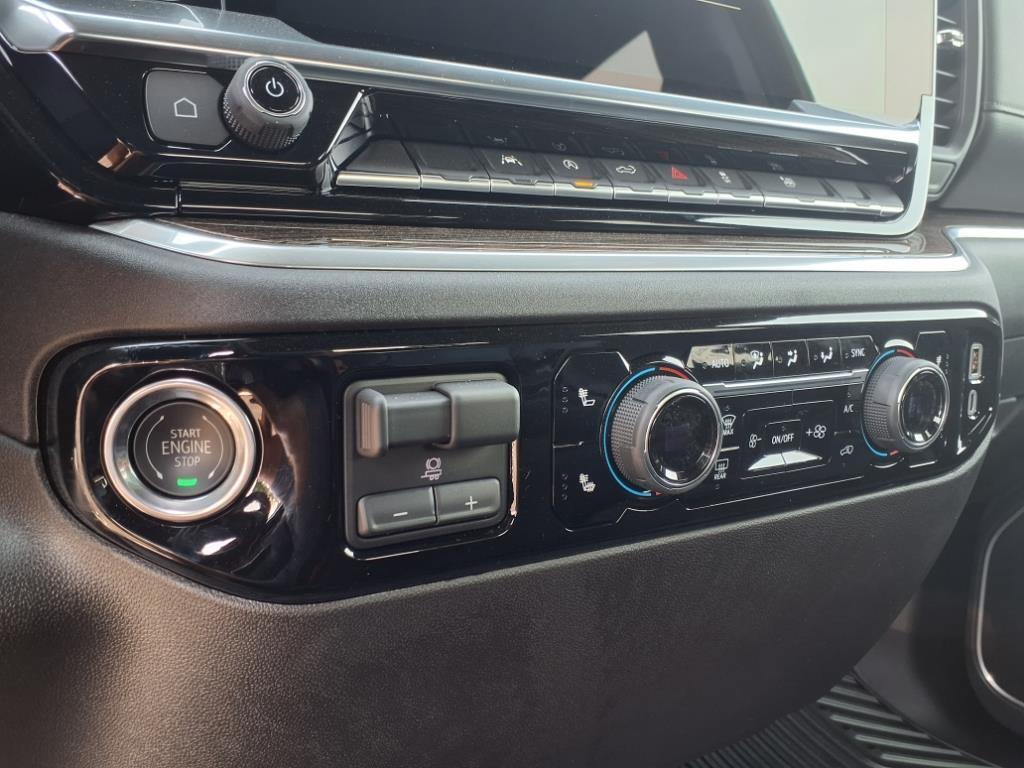 new 2025 Chevrolet Silverado 1500 car, priced at $46,711