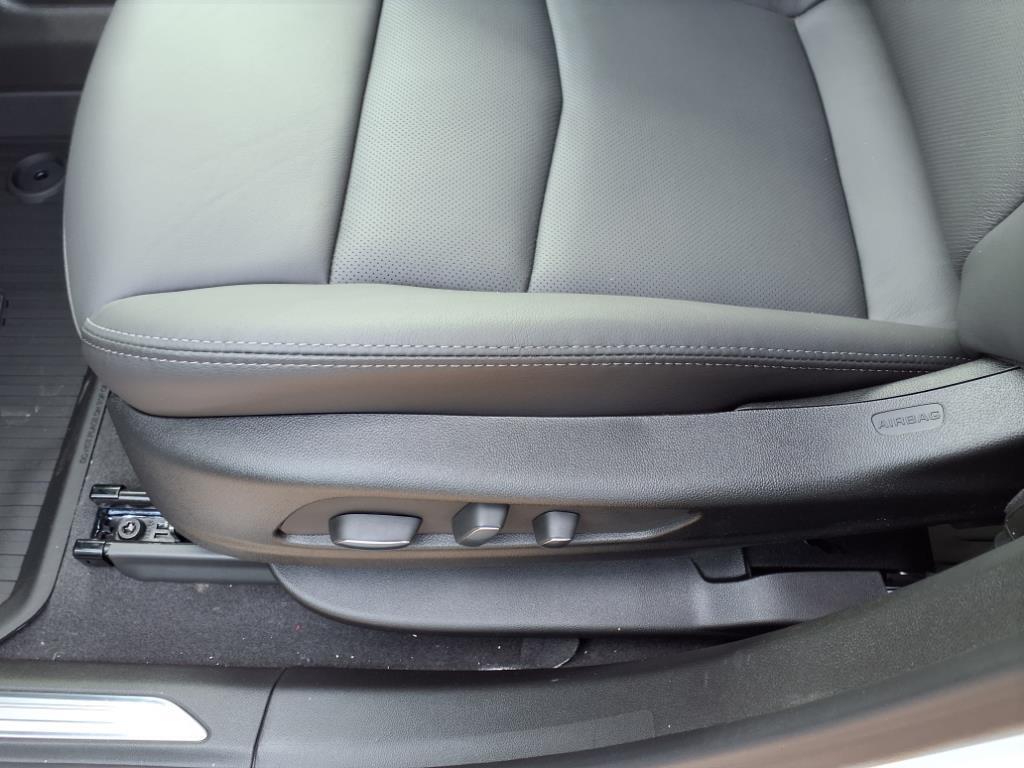 new 2025 Cadillac XT5 car, priced at $54,210