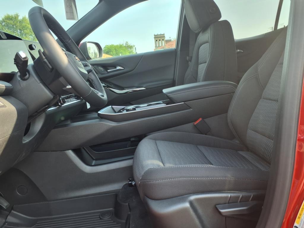 new 2026 Chevrolet Equinox car, priced at $30,410