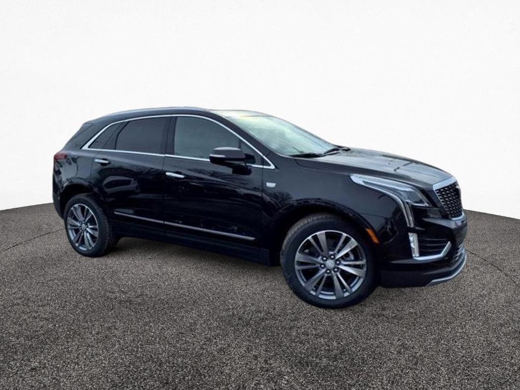 new 2025 Cadillac XT5 car, priced at $55,710