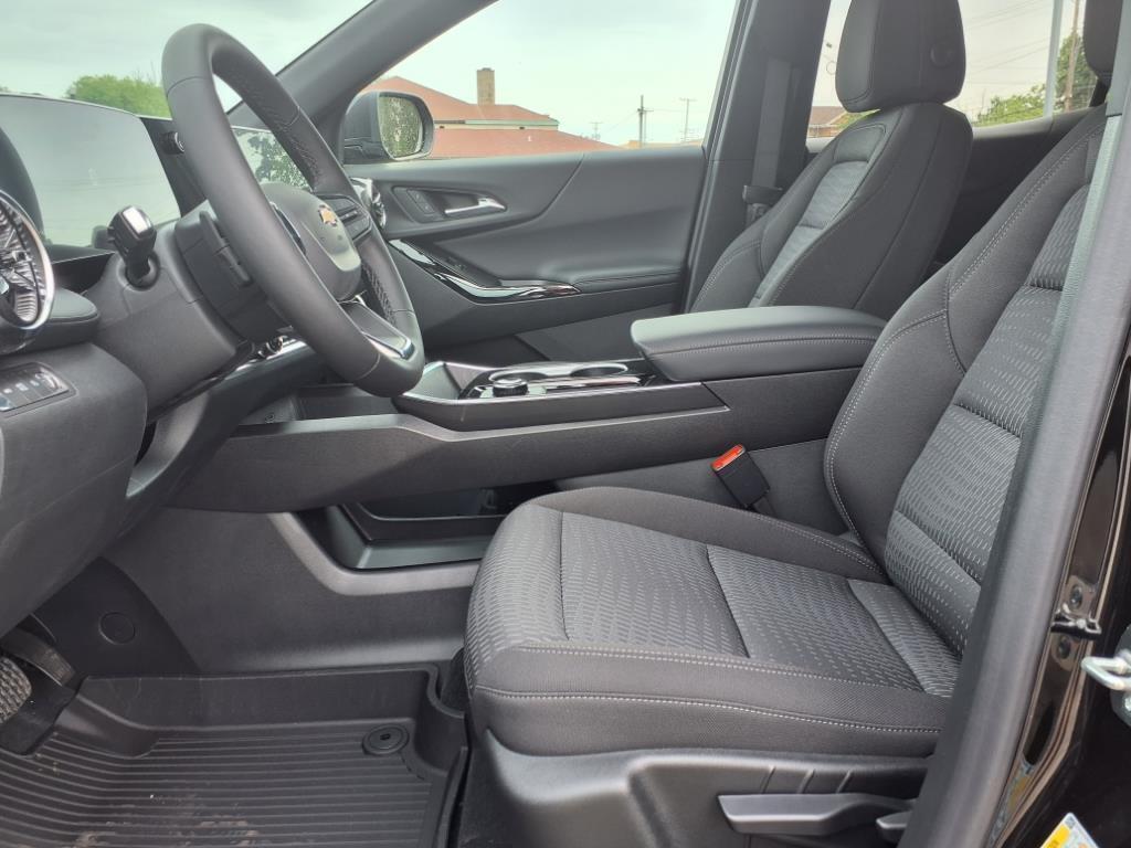 new 2026 Chevrolet Equinox car, priced at $29,977