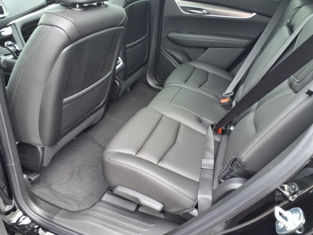 new 2025 Cadillac XT6 car, priced at $51,315