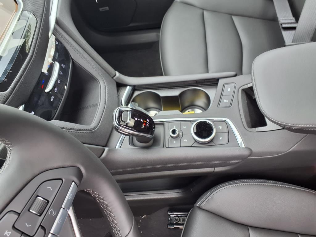 new 2025 Cadillac XT6 car, priced at $51,315