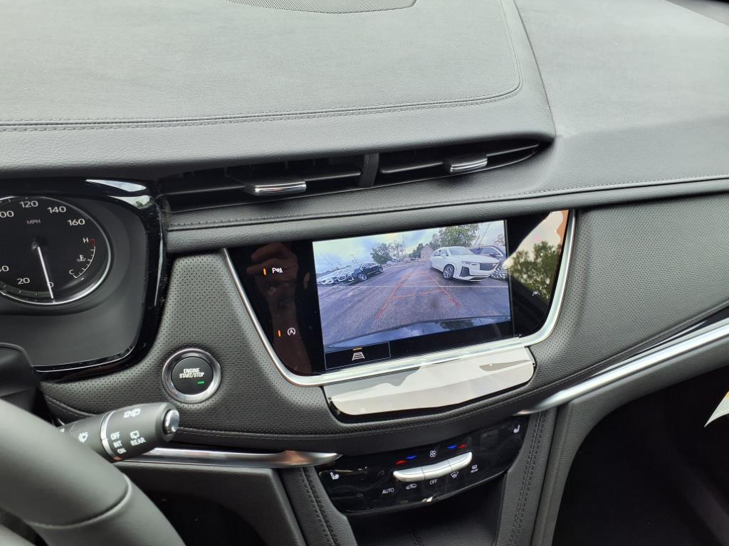 new 2025 Cadillac XT6 car, priced at $51,315