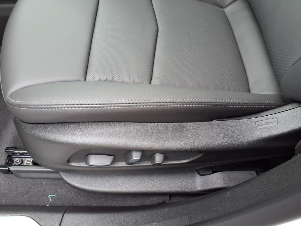new 2025 Cadillac XT5 car, priced at $65,080