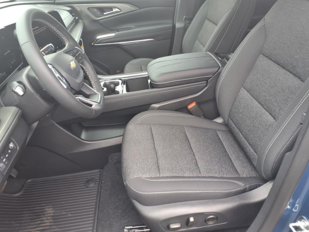 new 2025 Chevrolet Traverse car, priced at $41,159