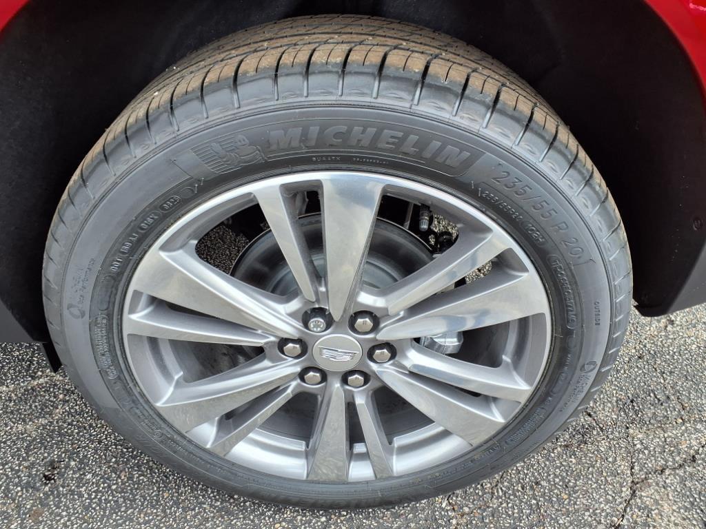 new 2025 Cadillac XT5 car, priced at $55,555