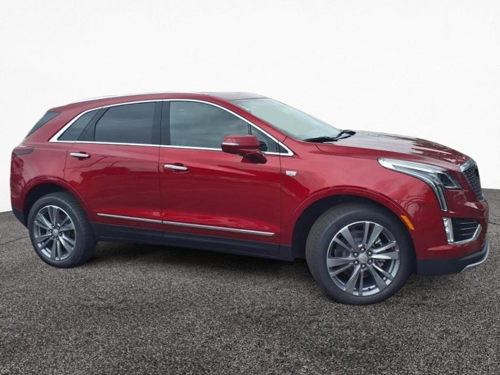 new 2025 Cadillac XT5 car, priced at $52,210