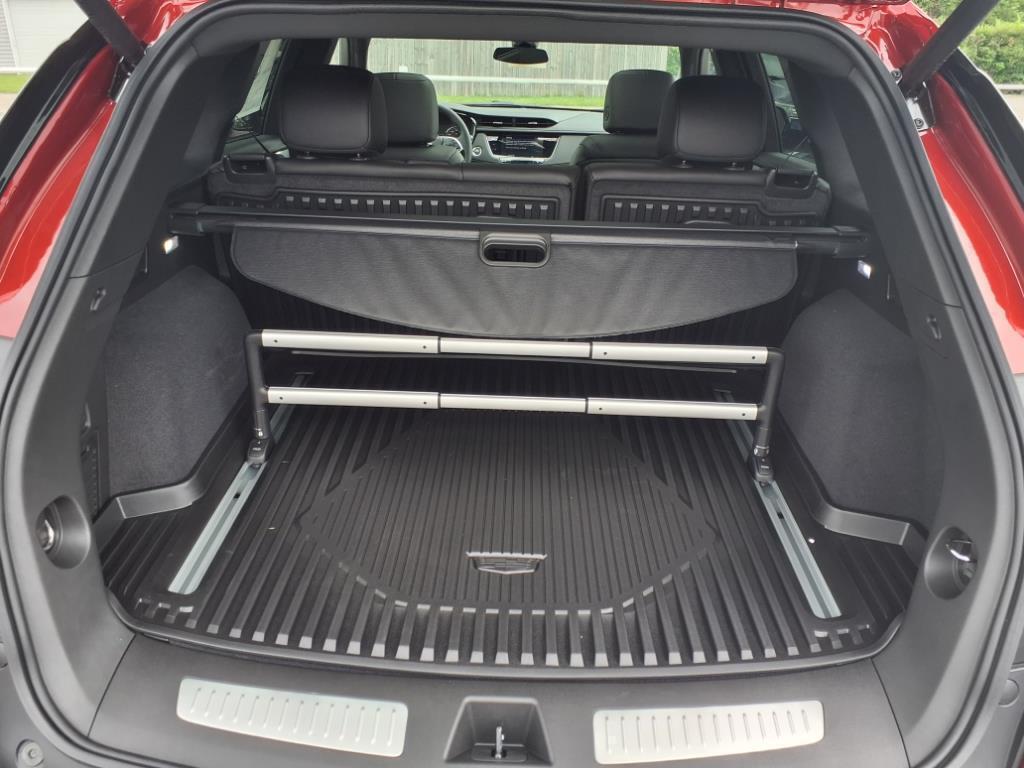 new 2025 Cadillac XT5 car, priced at $52,210