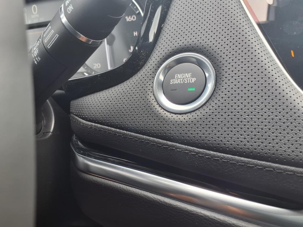 new 2025 Cadillac XT5 car, priced at $52,210