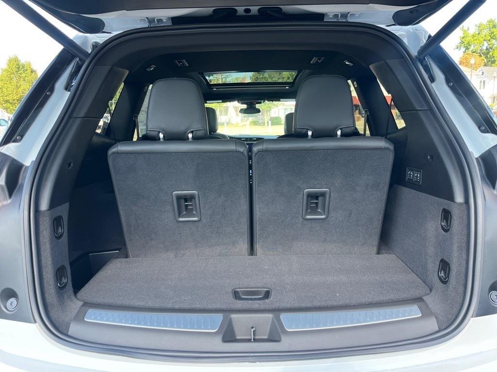 new 2025 Cadillac XT6 car, priced at $58,915