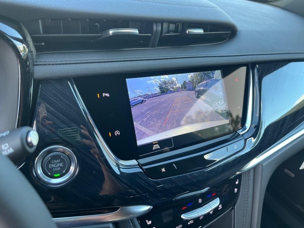new 2025 Cadillac XT6 car, priced at $58,915