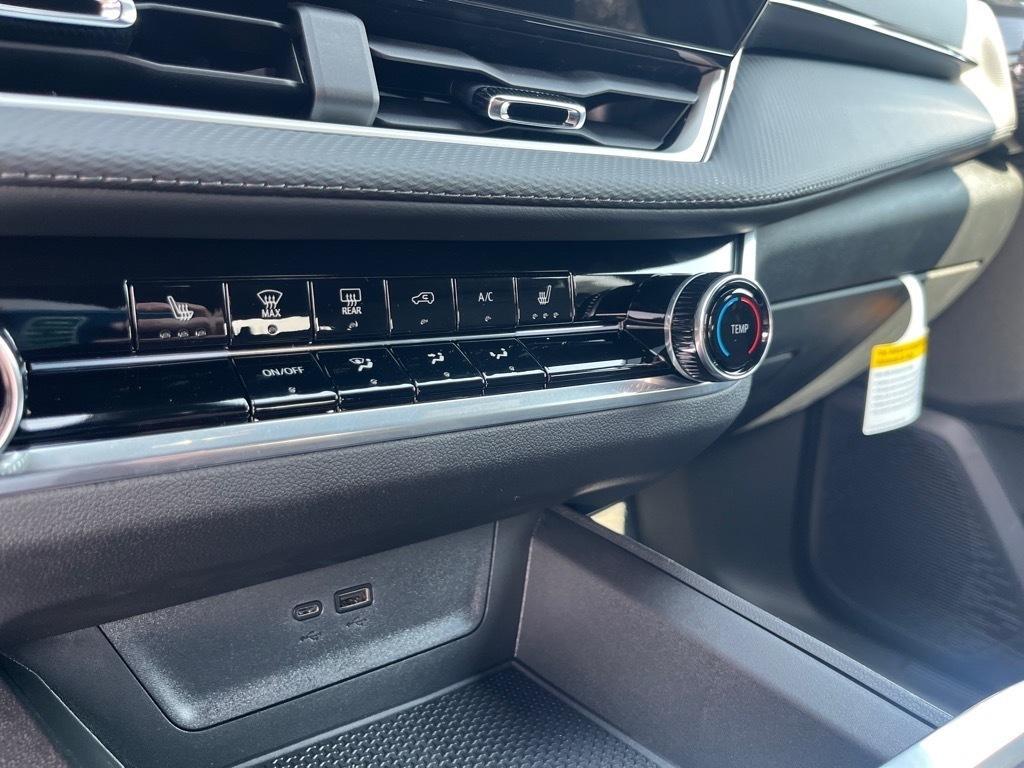 new 2026 Chevrolet Equinox car, priced at $30,436