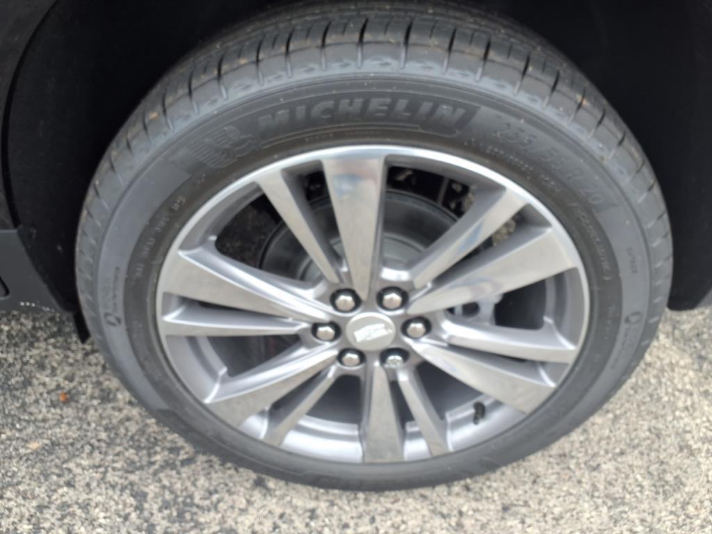 new 2025 Cadillac XT5 car, priced at $54,640