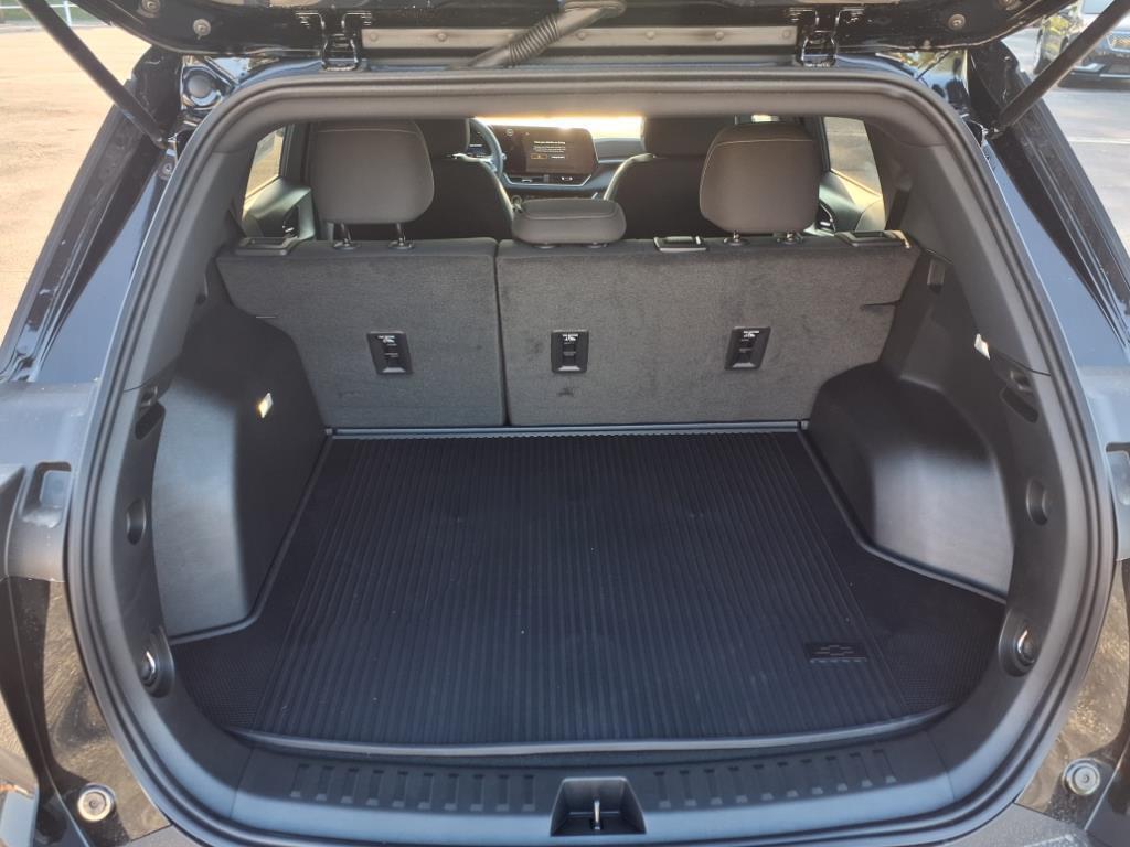 new 2026 Chevrolet Equinox car, priced at $29,977