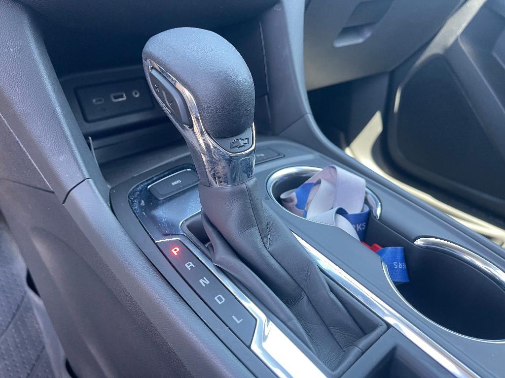 used 2022 Chevrolet Equinox car, priced at $21,900