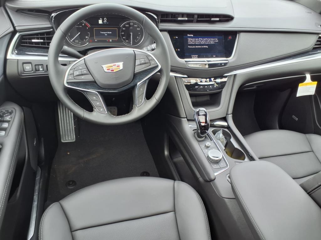 new 2025 Cadillac XT5 car, priced at $53,610