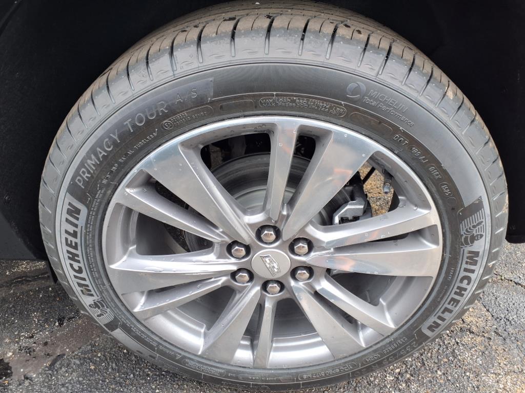 new 2025 Cadillac XT5 car, priced at $53,610