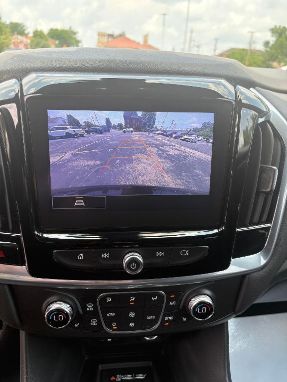 used 2022 Chevrolet Traverse car, priced at $29,490