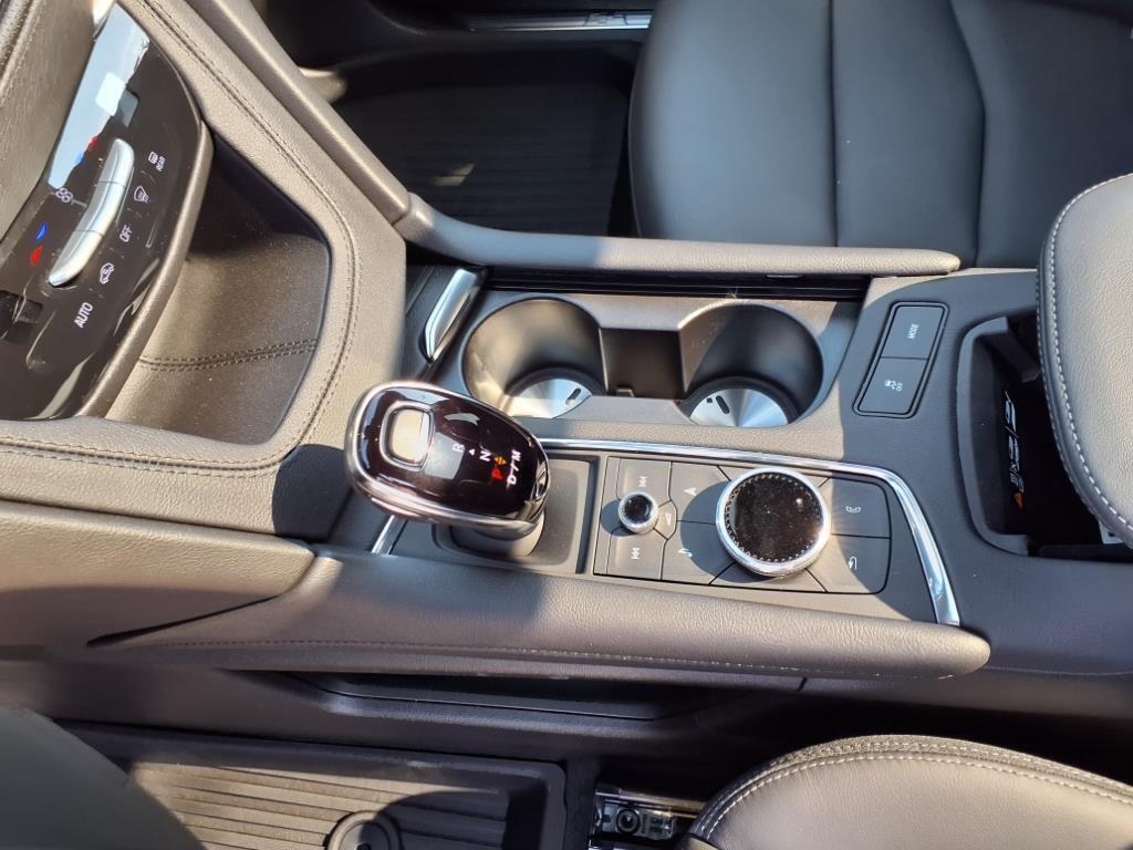 new 2025 Cadillac XT5 car, priced at $54,210