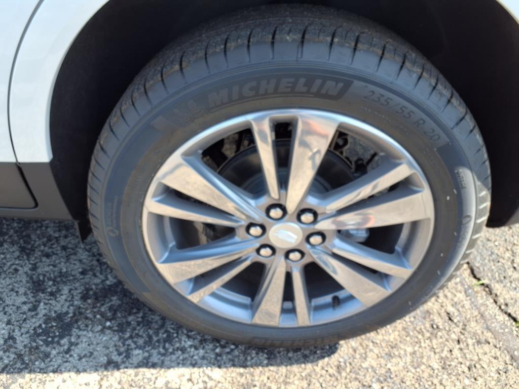 new 2025 Cadillac XT5 car, priced at $54,210